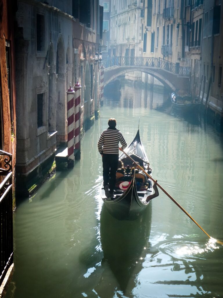 gondola-2092617_1920