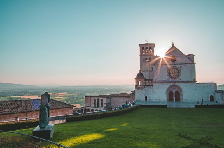 enrico-tavian-rn1xObnbReQ-unsplash (1)