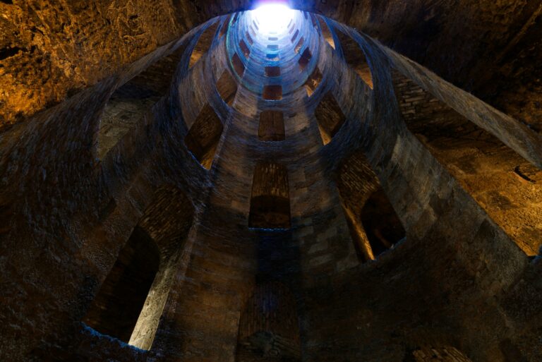 francesco-dondi-uOaT4q5XRbI-unsplash